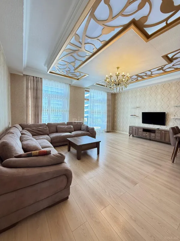 Kirayə verilir 3 otaqlı mənzil 150 m²