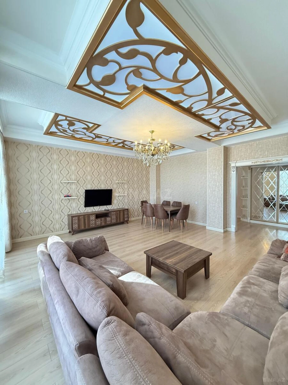 Kirayə verilir 3 otaqlı mənzil 150 m²
