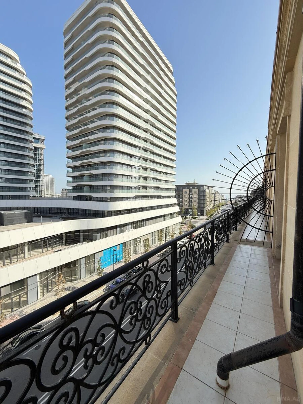 Kirayə verilir 3 otaqlı mənzil 150 m²