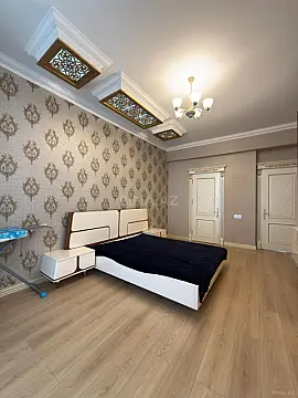 Kirayə verilir 3 otaqlı mənzil 150 m²