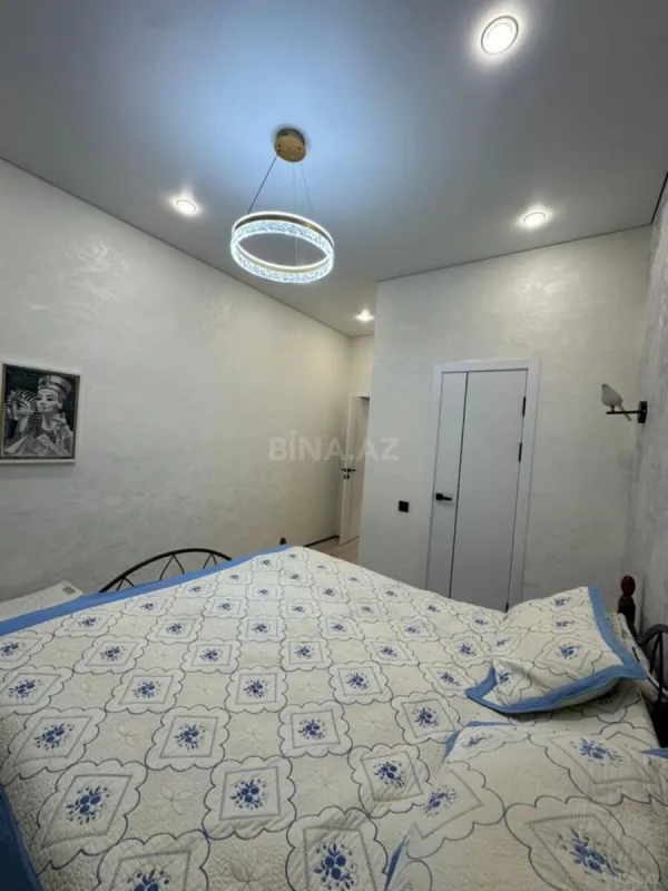 Satılır 3 otaqlı mənzil 121 m²