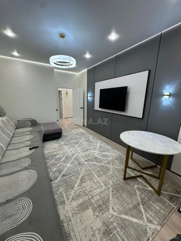 Satılır 3 otaqlı mənzil 121 m²
