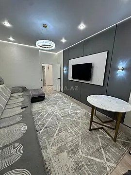 Satılır 3 otaqlı mənzil 121 m²