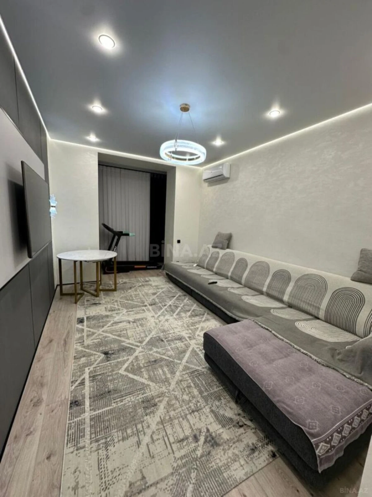 Satılır 3 otaqlı mənzil 121 m²