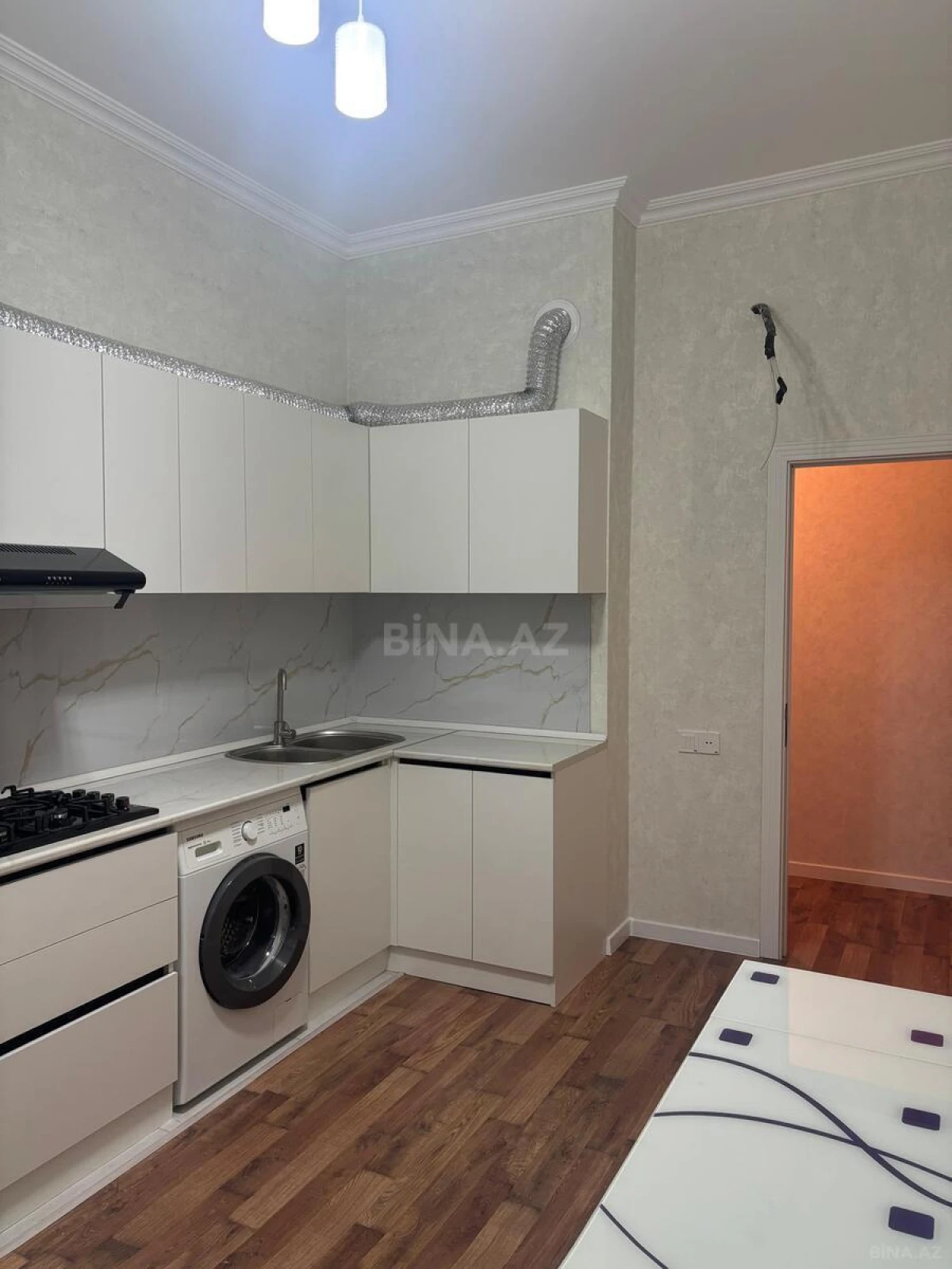 Kirayə verilir 2 otaqlı mənzil 100 m²