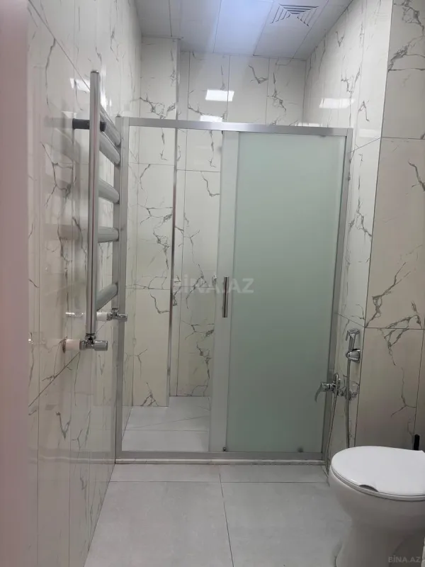 Kirayə verilir 2 otaqlı mənzil 100 m²