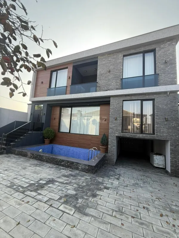 Satılır həyət evi 400 m²