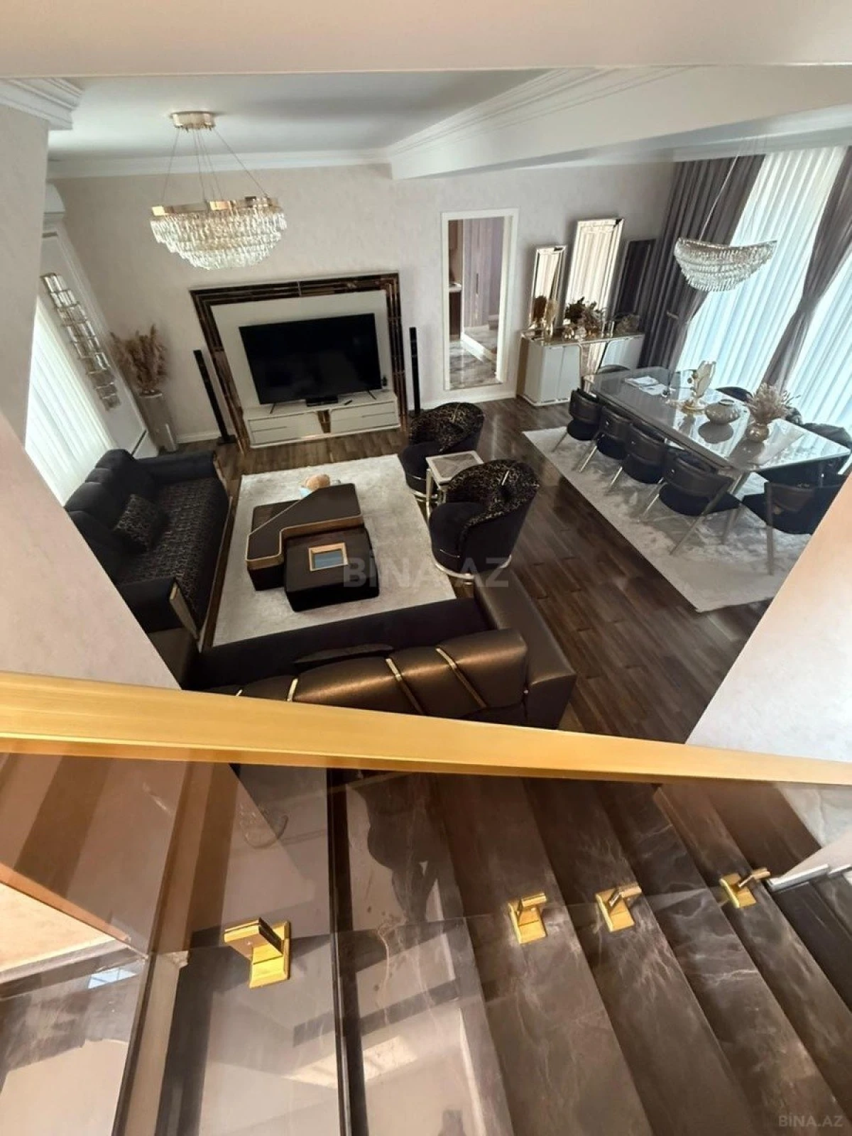 Satılır həyət evi 400 m²