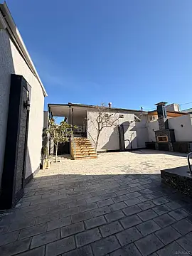Satılır həyət evi 400 m²