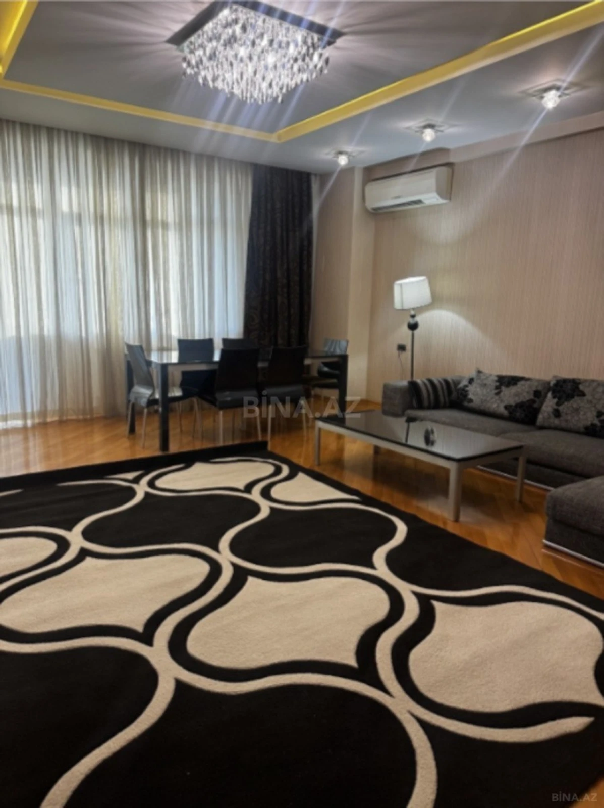 Kirayə verilir 3 otaqlı mənzil 152 m²