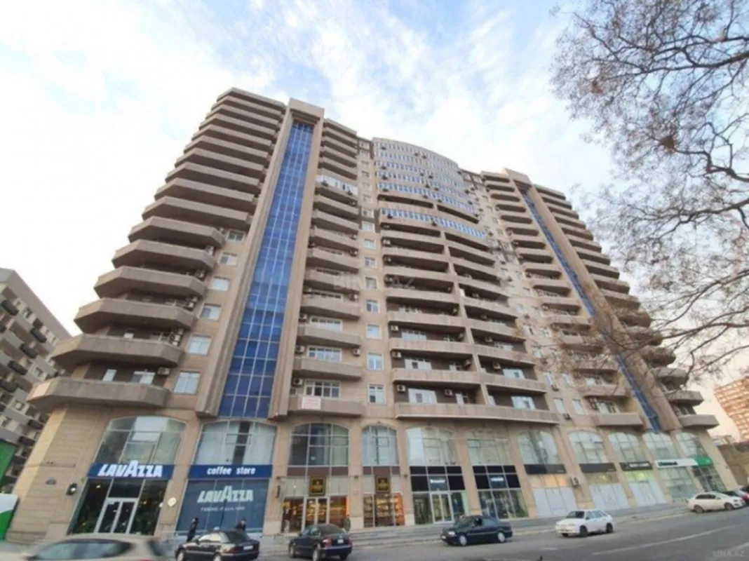 Kirayə verilir 3 otaqlı mənzil 152 m²