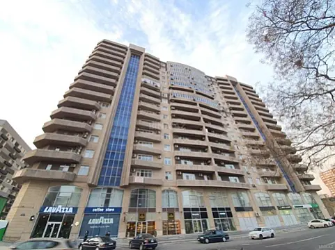 Kirayə verilir 3 otaqlı mənzil 152 m² — Bakı 3 otaq 152.00 m²