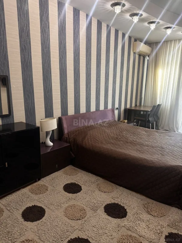 Kirayə verilir 3 otaqlı mənzil 152 m²