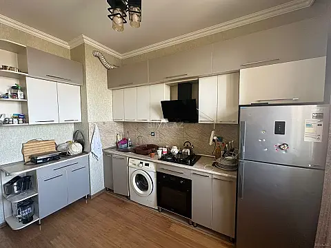 Satılır 3 otaqlı mənzil 94 m²