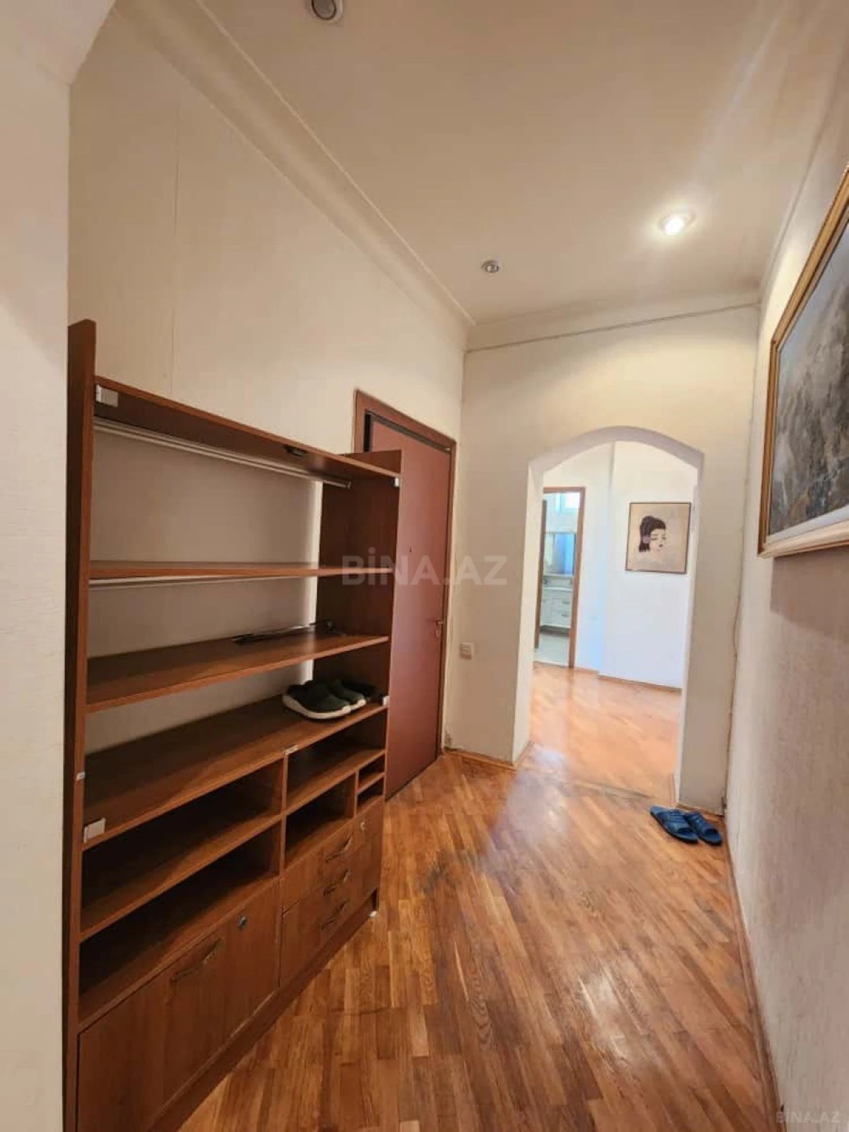 Satılır 3 otaqlı mənzil 110 m²