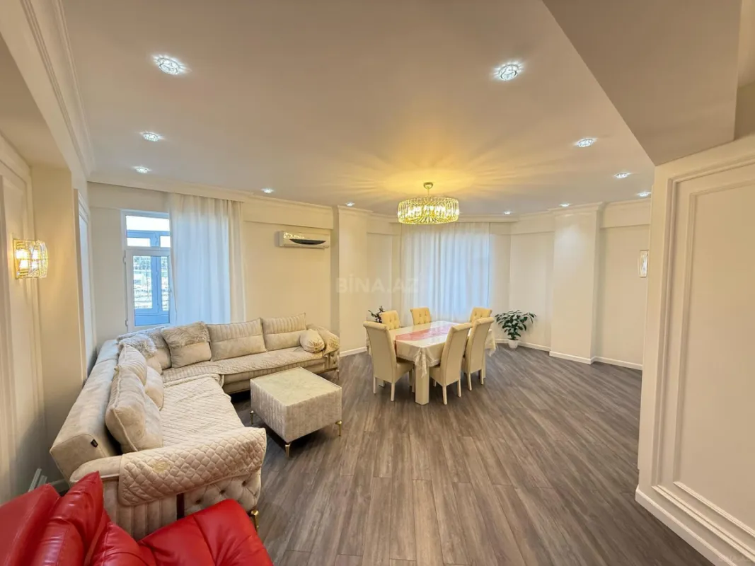 Satılır 3 otaqlı mənzil 136 m²