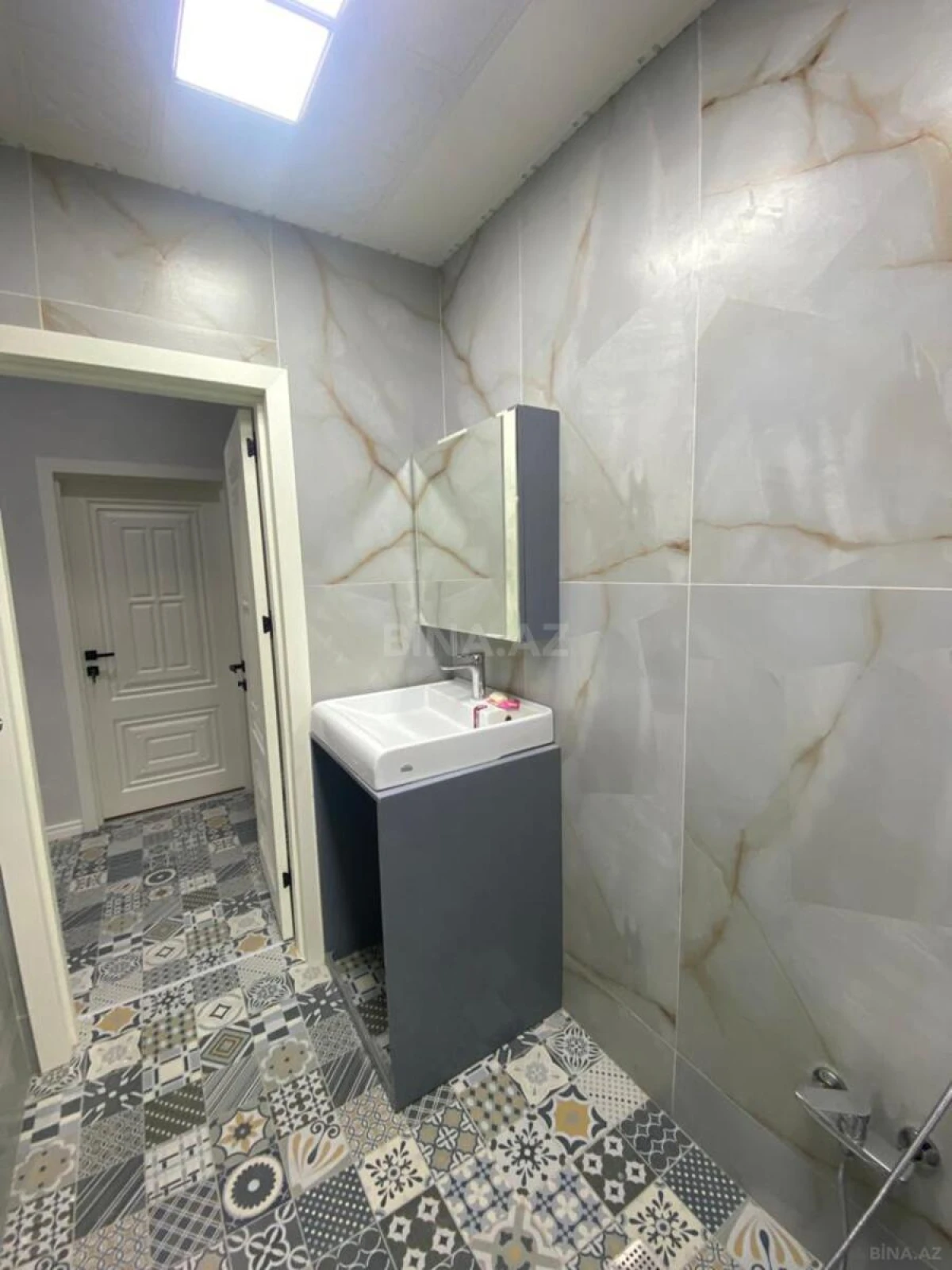 Kirayə verilir 3 otaqlı mənzil 90 m²