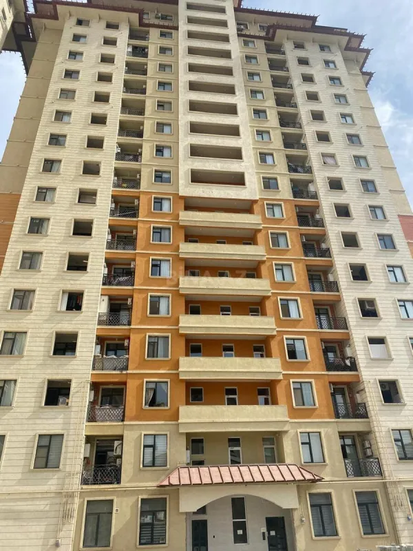 Kirayə verilir 2 otaqlı mənzil 80 m²