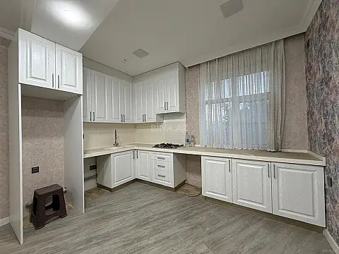 Satılır 3 otaqlı mənzil 76 m²