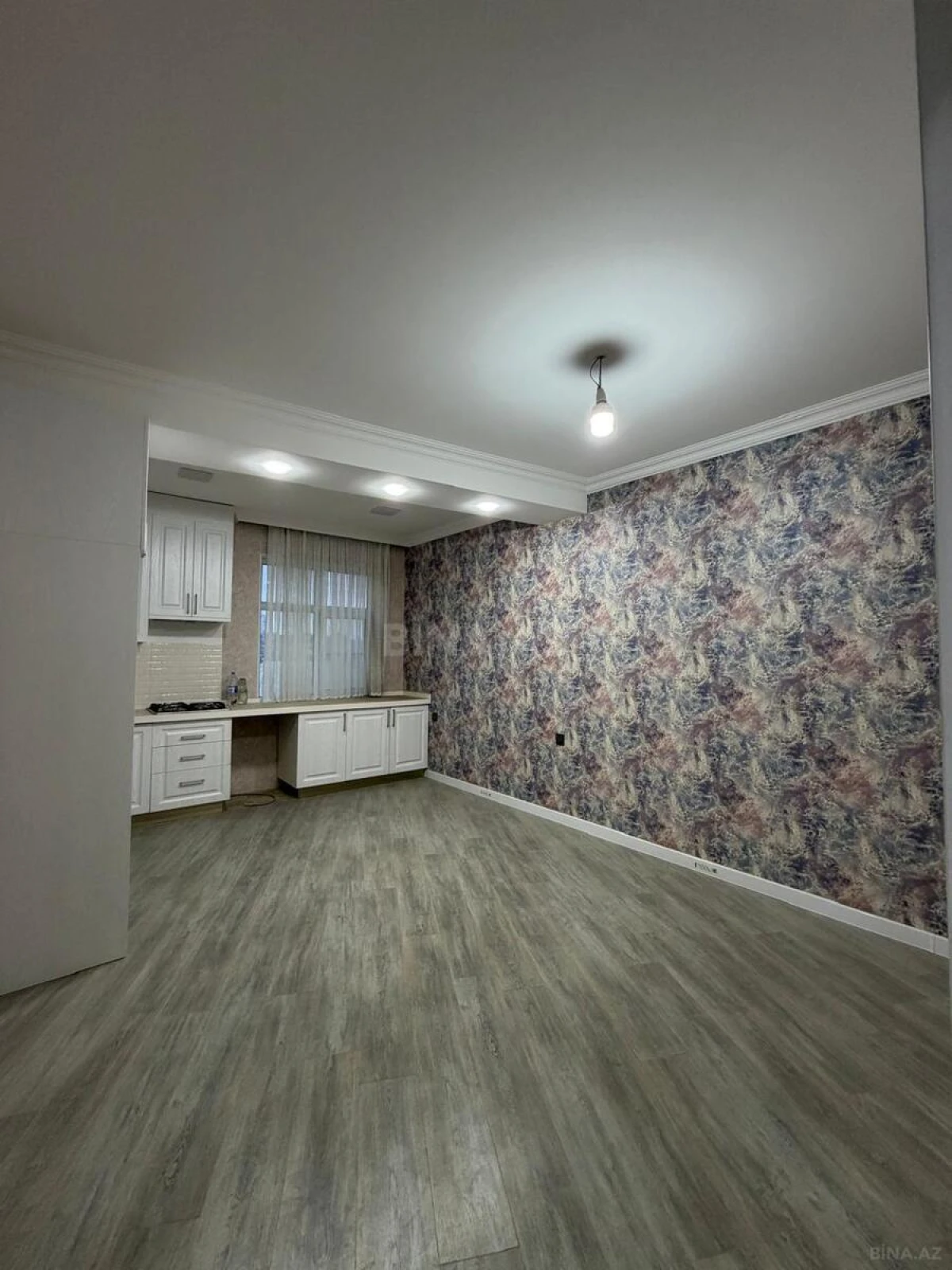 Satılır 3 otaqlı mənzil 76 m²
