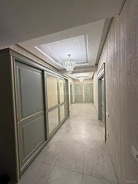 Kirayə verilir 3 otaqlı mənzil 170 m²
