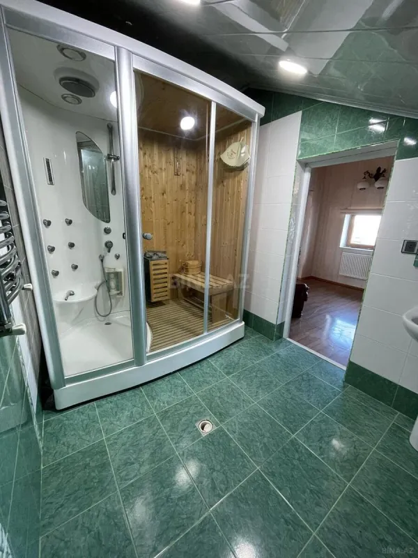 Satılır 8 otaqlı həyət evi 435 m²