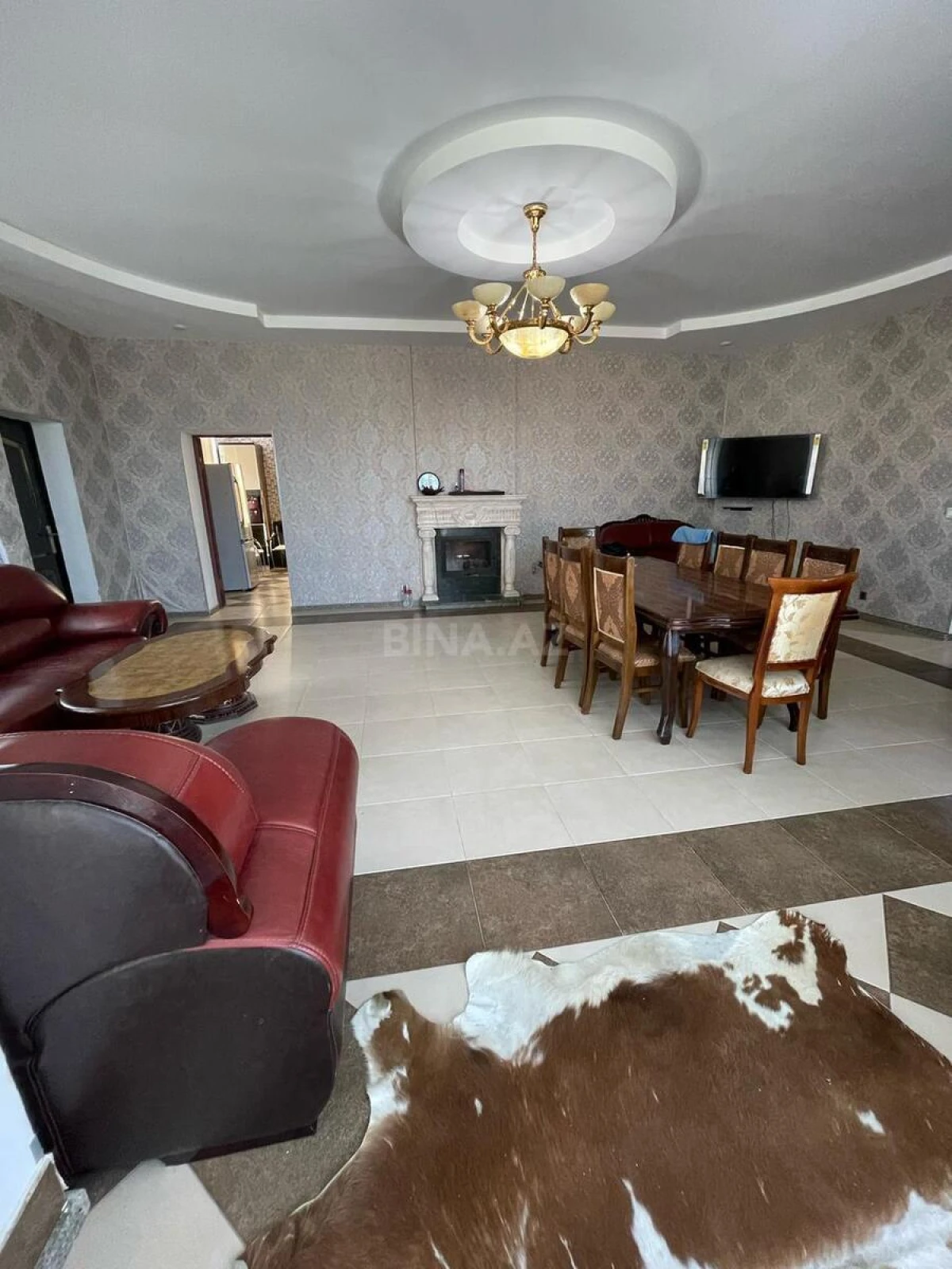 Satılır 8 otaqlı həyət evi 435 m²