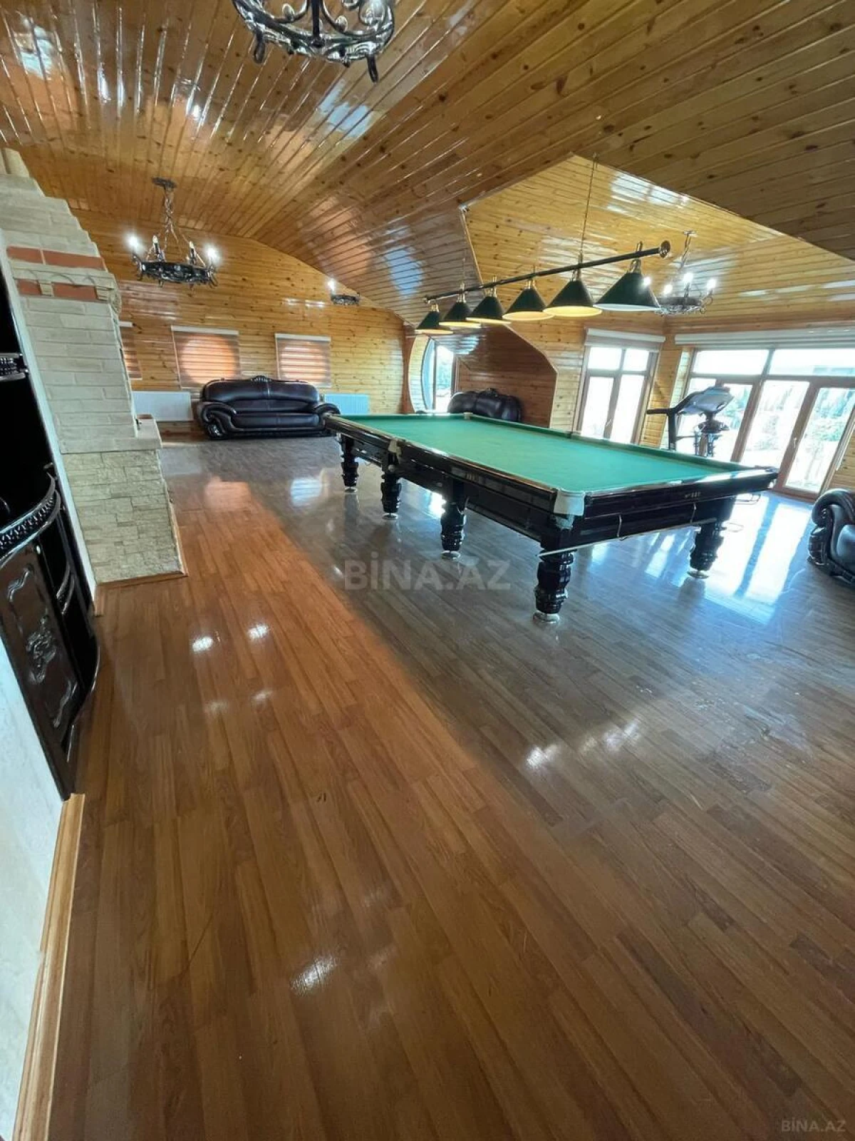 Satılır 8 otaqlı həyət evi 435 m²