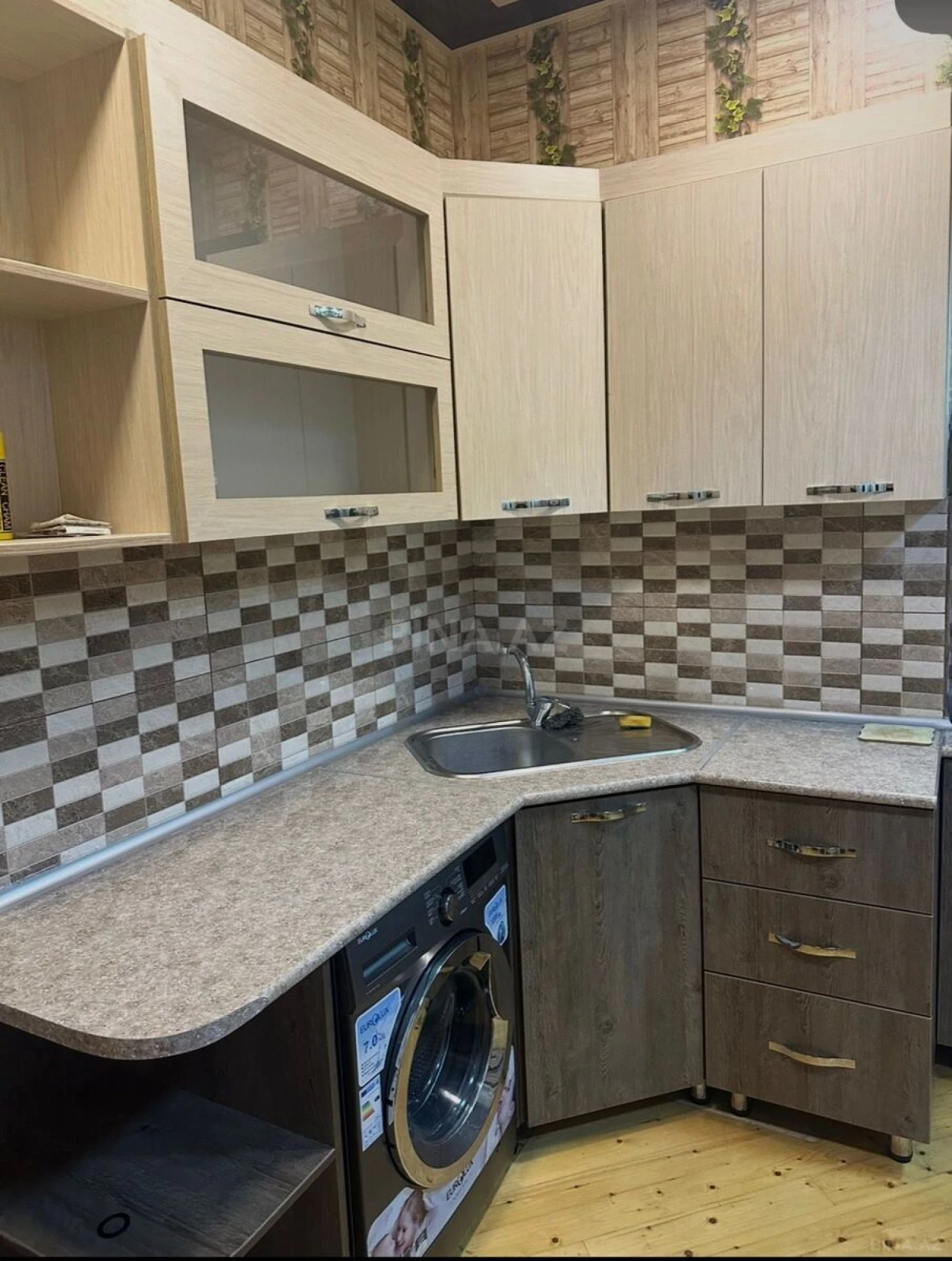 Kirayə verilir 2 otaqlı mənzil 70 m²