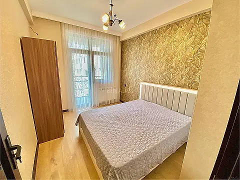 Kirayə verilir 2 otaqlı mənzil 100 m²