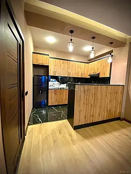 Kirayə verilir 2 otaqlı mənzil 100 m²