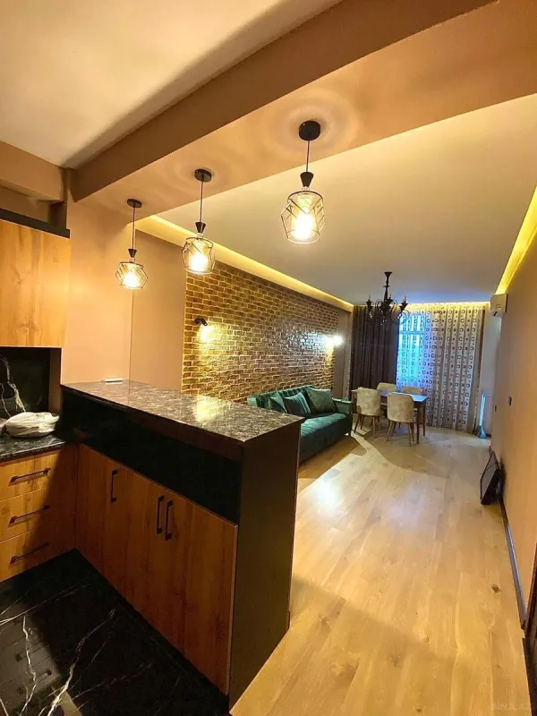 Kirayə verilir 2 otaqlı mənzil 100 m²