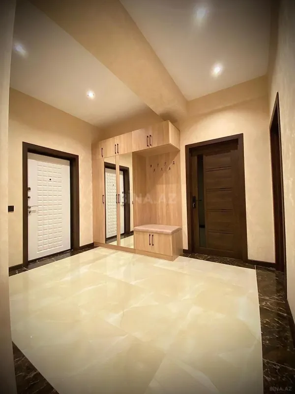 Kirayə verilir 2 otaqlı mənzil 100 m²