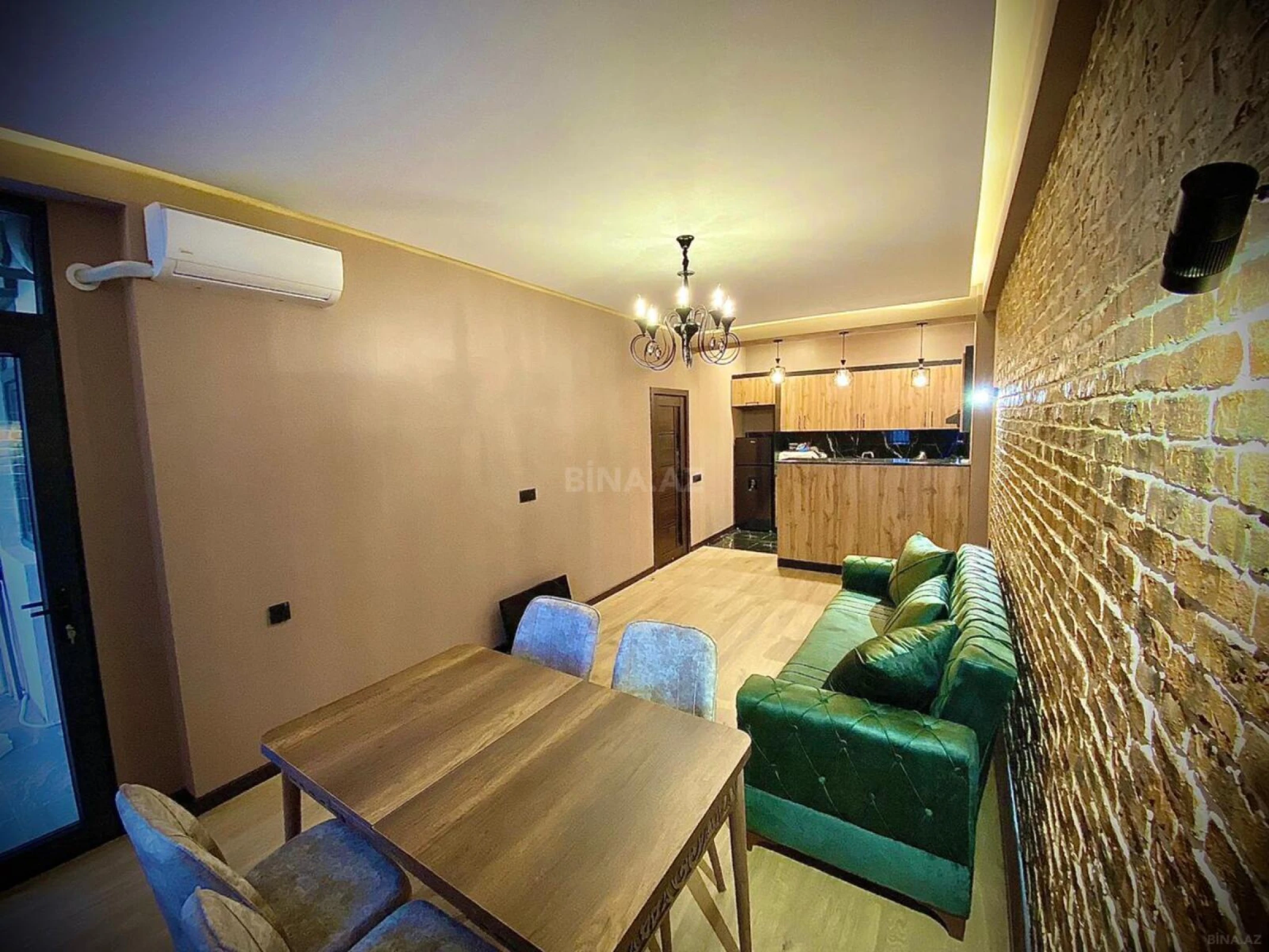 Kirayə verilir 2 otaqlı mənzil 100 m²