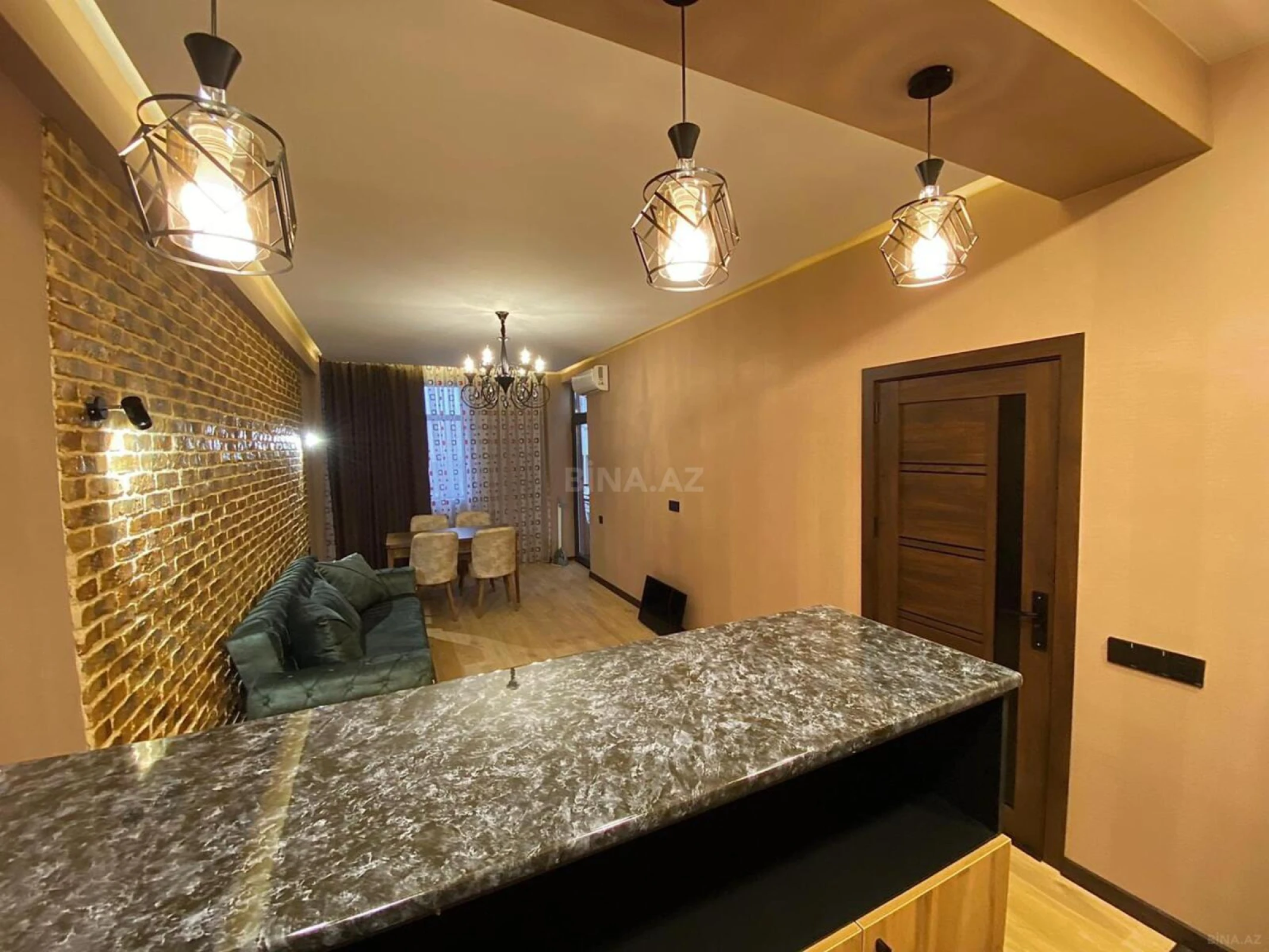 Kirayə verilir 2 otaqlı mənzil 100 m²