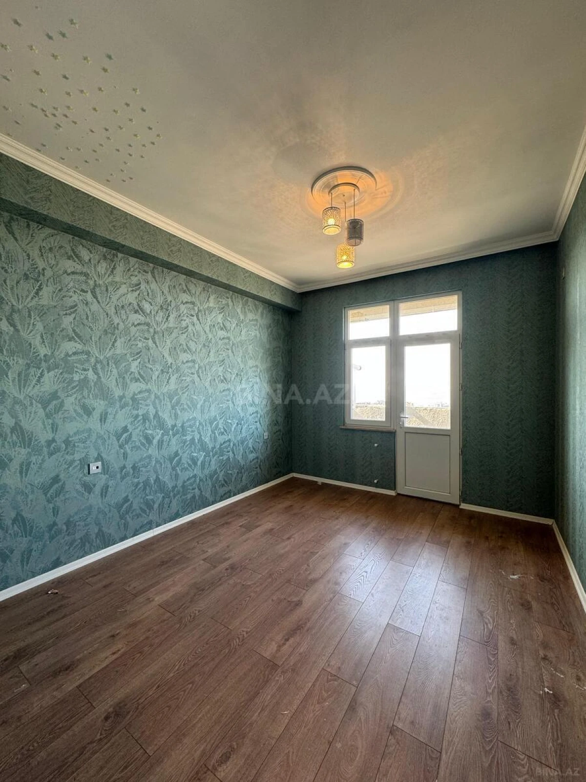 Satılır 3 otaqlı mənzil 105 m²