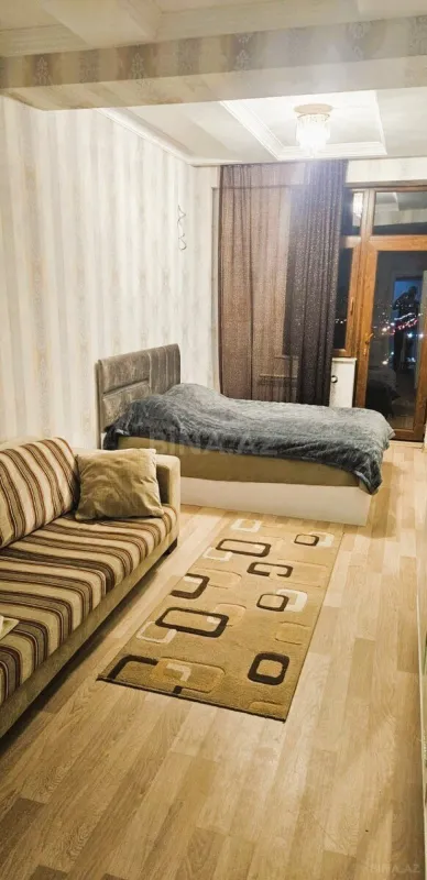 Kirayə verilir 2 otaqlı mənzil 75 m²