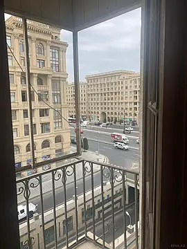 Kirayə verilir 3 otaqlı mənzil 120 m²