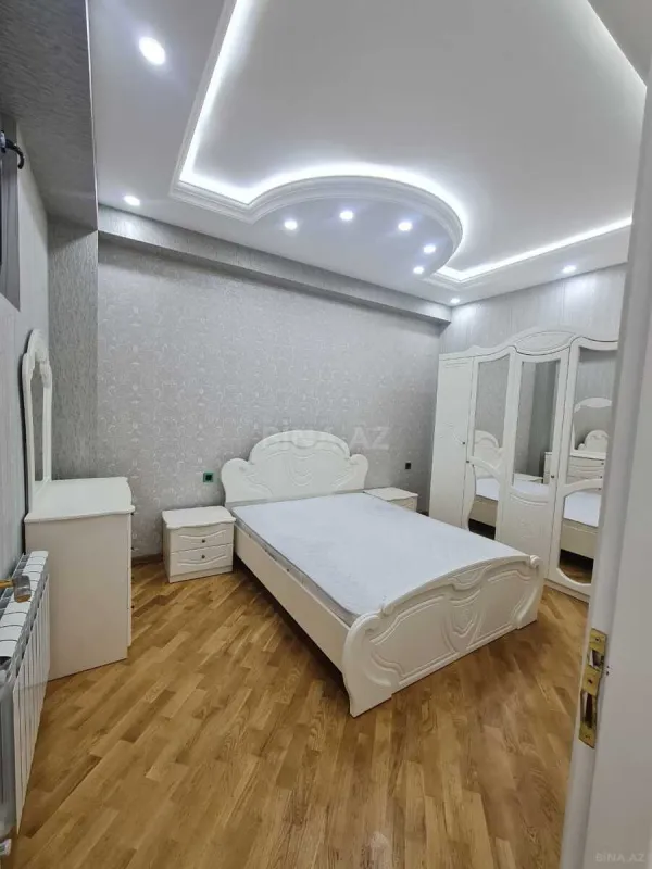 Kirayə verilir 2 otaqlı mənzil 85 m²