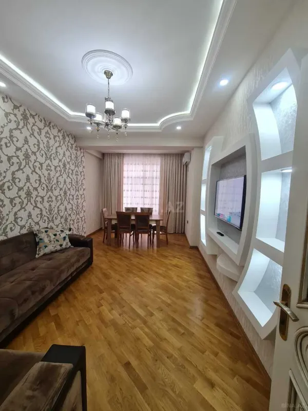 Kirayə verilir 2 otaqlı mənzil 85 m²