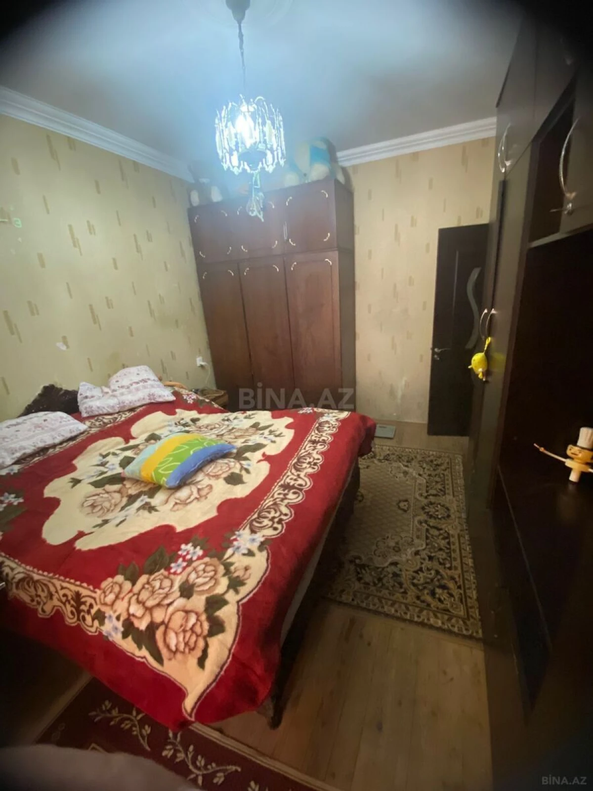 Satılır 5 otaqlı mənzil 100 m²