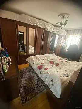 Satılır 5 otaqlı mənzil 100 m²