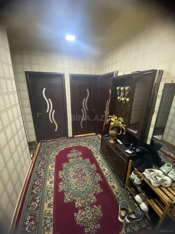 Satılır 5 otaqlı mənzil 100 m²