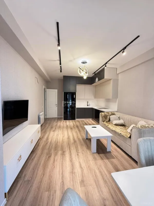 Kirayə verilir 2 otaqlı mənzil 65 m²