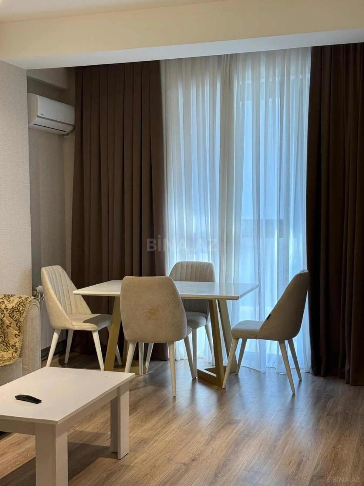 Kirayə verilir 2 otaqlı mənzil 65 m²