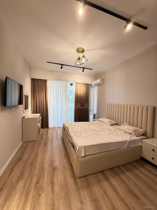 Kirayə verilir 2 otaqlı mənzil 65 m²