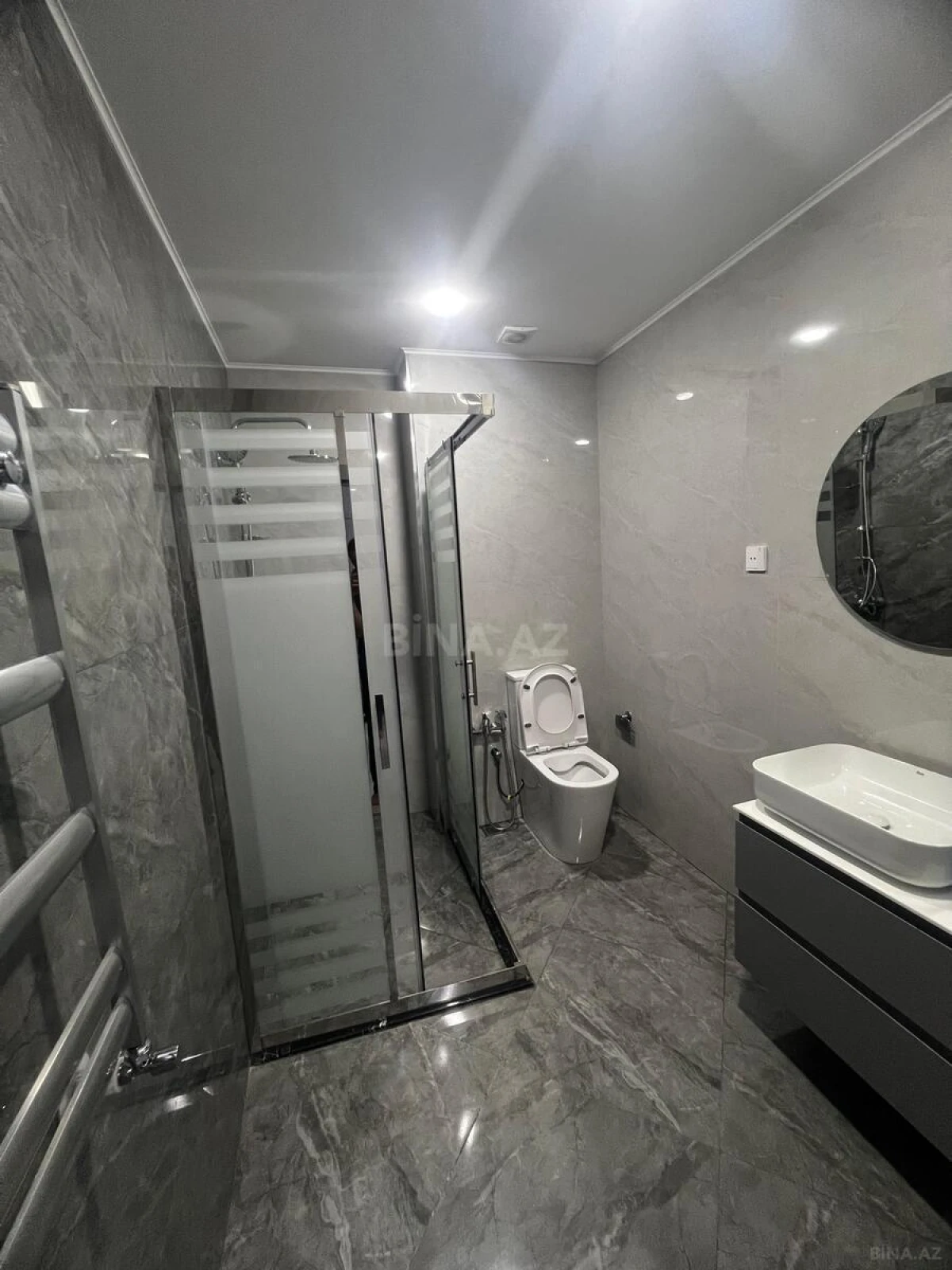 Kirayə verilir 2 otaqlı mənzil 70 m²