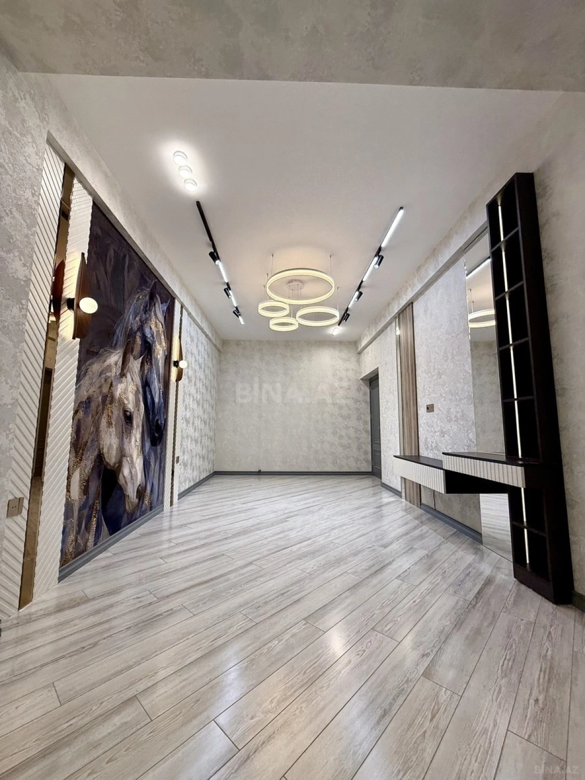 Satılır 3 otaqlı mənzil 96 m²