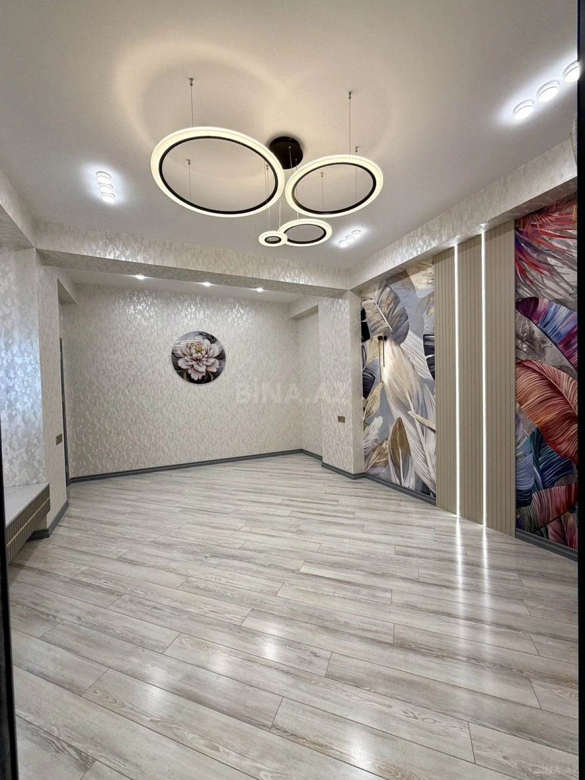 Satılır 3 otaqlı mənzil 96 m²