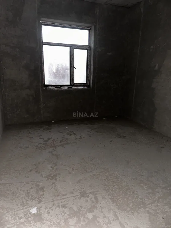 Satılır 7 otaqlı həyət evi 244 m²